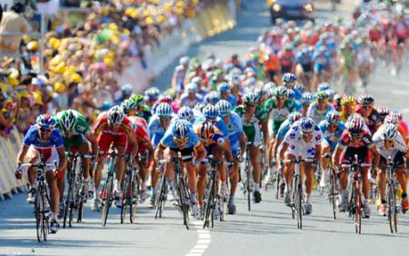 自行车的速度一般是多少(环法自行车赛平均时速多少公里)