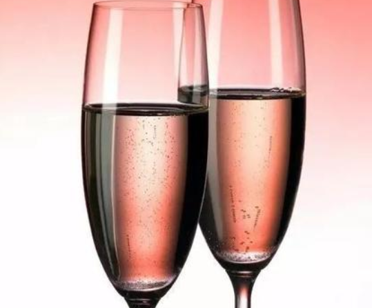 桃红香槟是什么味道的(香槟和桃红香槟的区别)