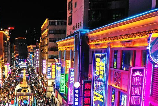 不要随便让别人来家里(不要随便让别人来家里吃饭)