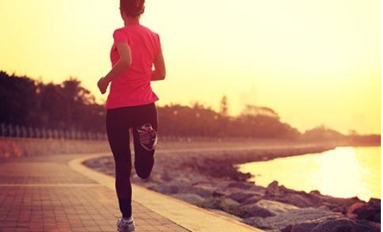 跑步多久才能起到减肥的作用(跑步多久才能起到减肥的作用)