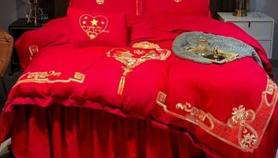 结婚四件套颜色禁忌(买结婚四件套颜色禁忌)