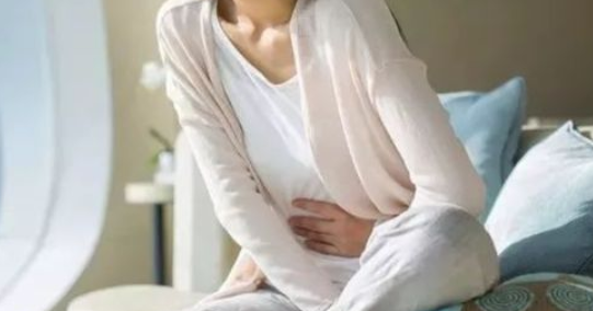 女人荷尔蒙旺盛是在什么年龄(女性荷尔蒙分泌旺盛的表现在多大年龄)